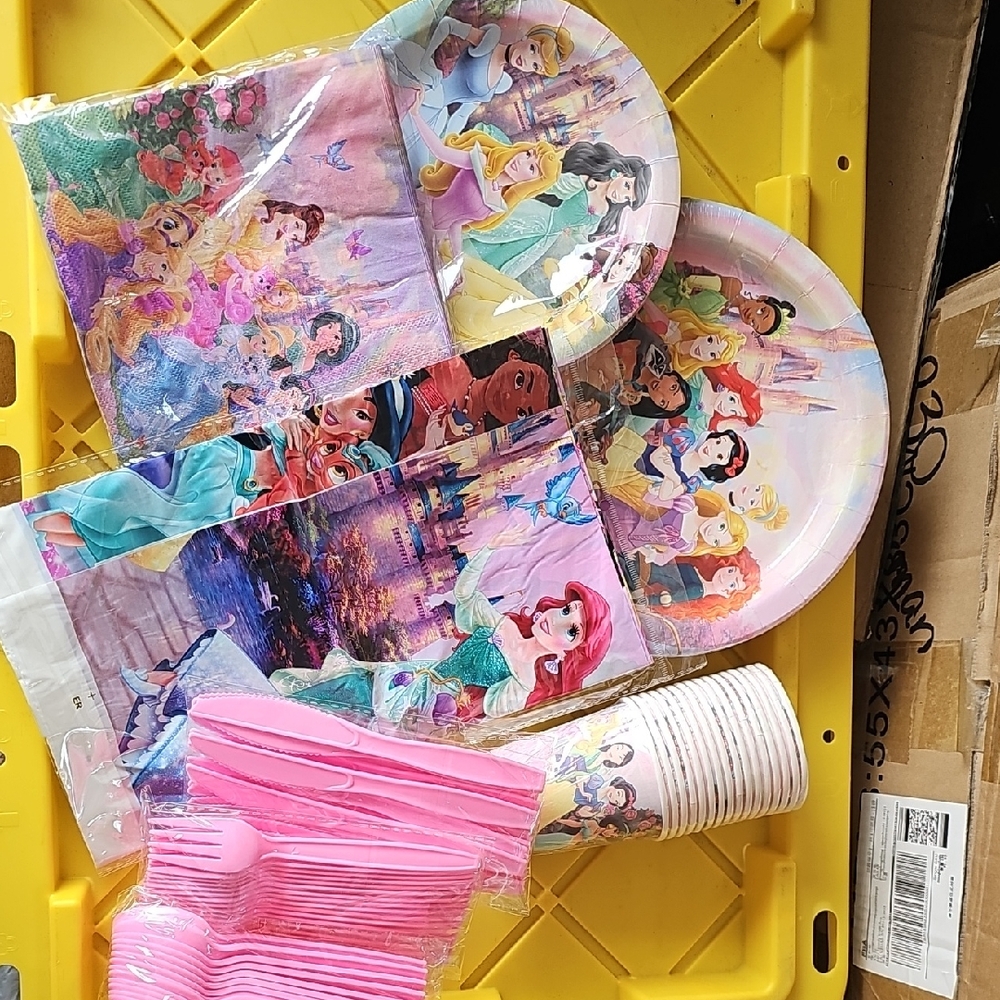 Disney Princess Party Tableware Set - Pink and Purple